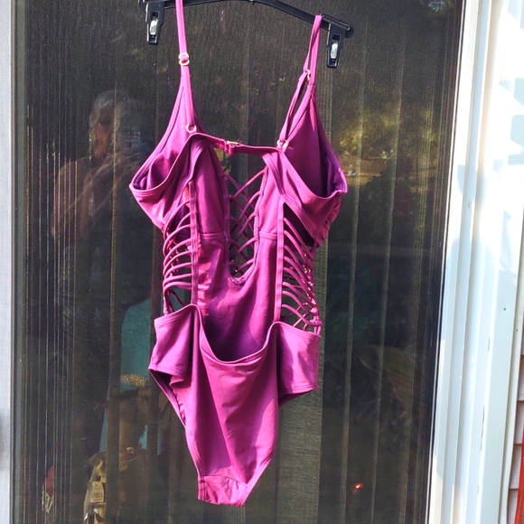 Bathing Suit. Strappy one piece. Size L. - Picture 3 of 10